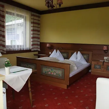 Knollhof Hotel 3*